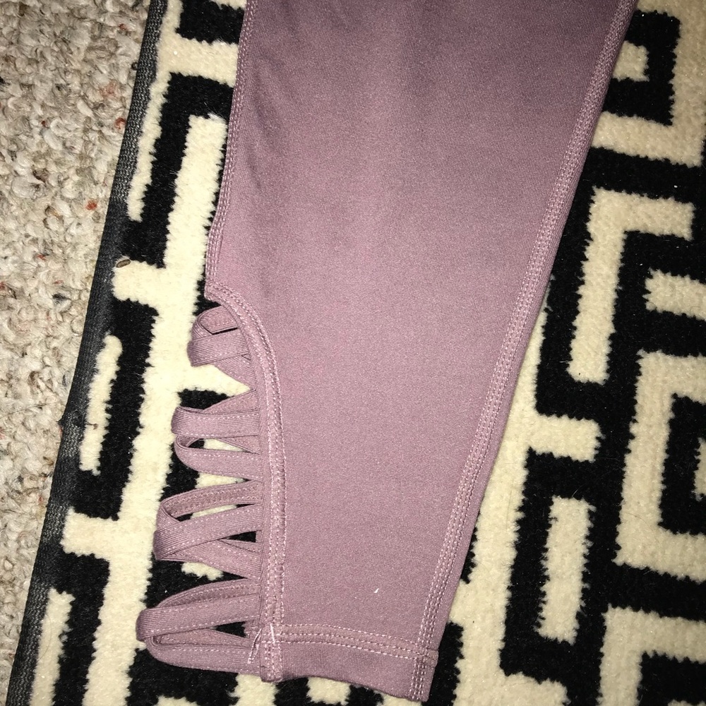 Mono B leggings size small with ankle detail